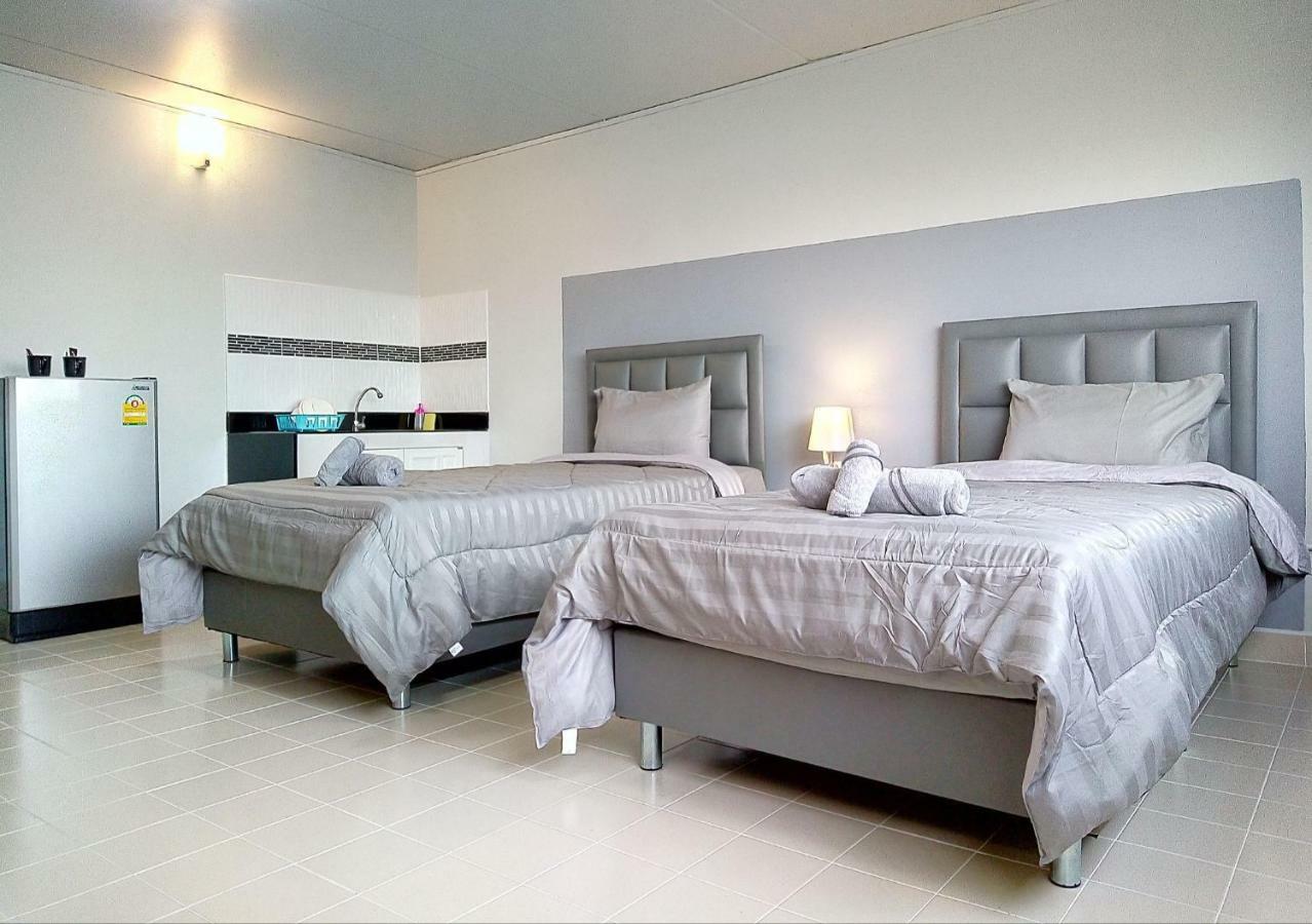 Popular Condo Muangthong By Khun Eve Nonthaburi Exteriör bild