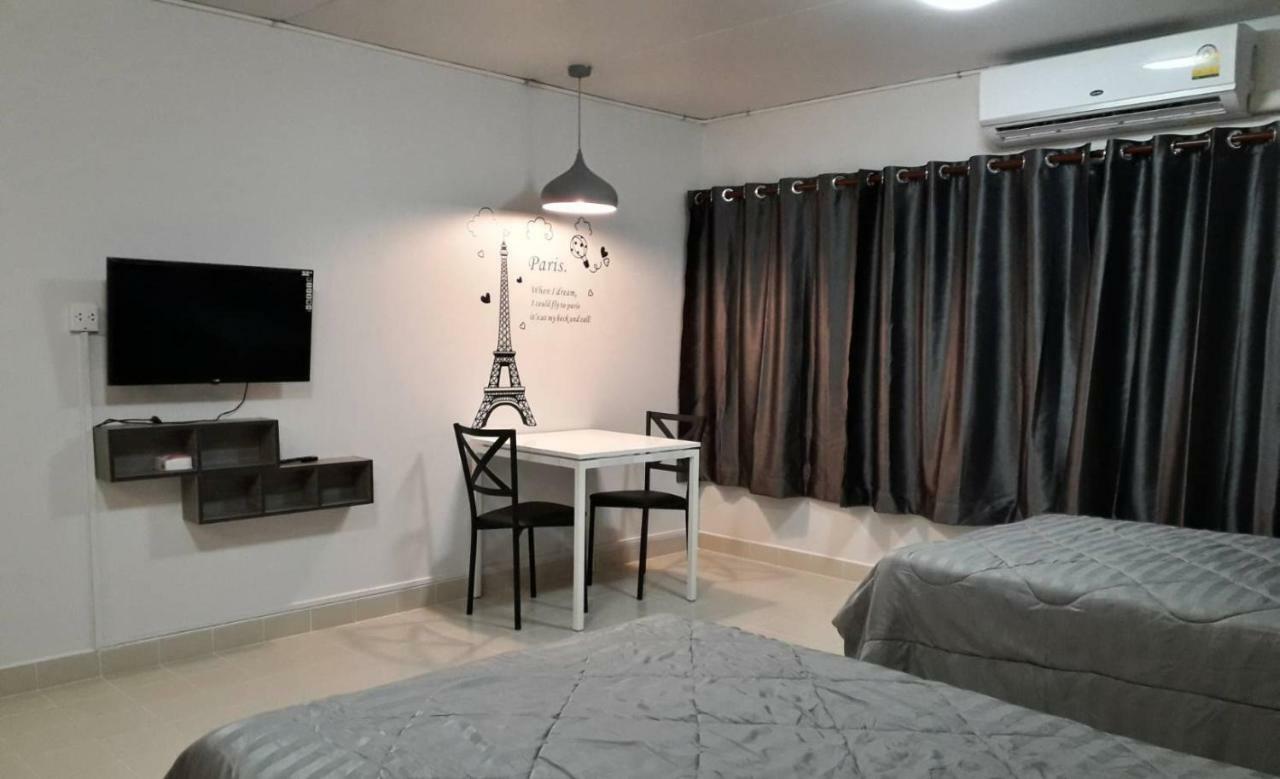 Popular Condo Muangthong By Khun Eve Nonthaburi Exteriör bild